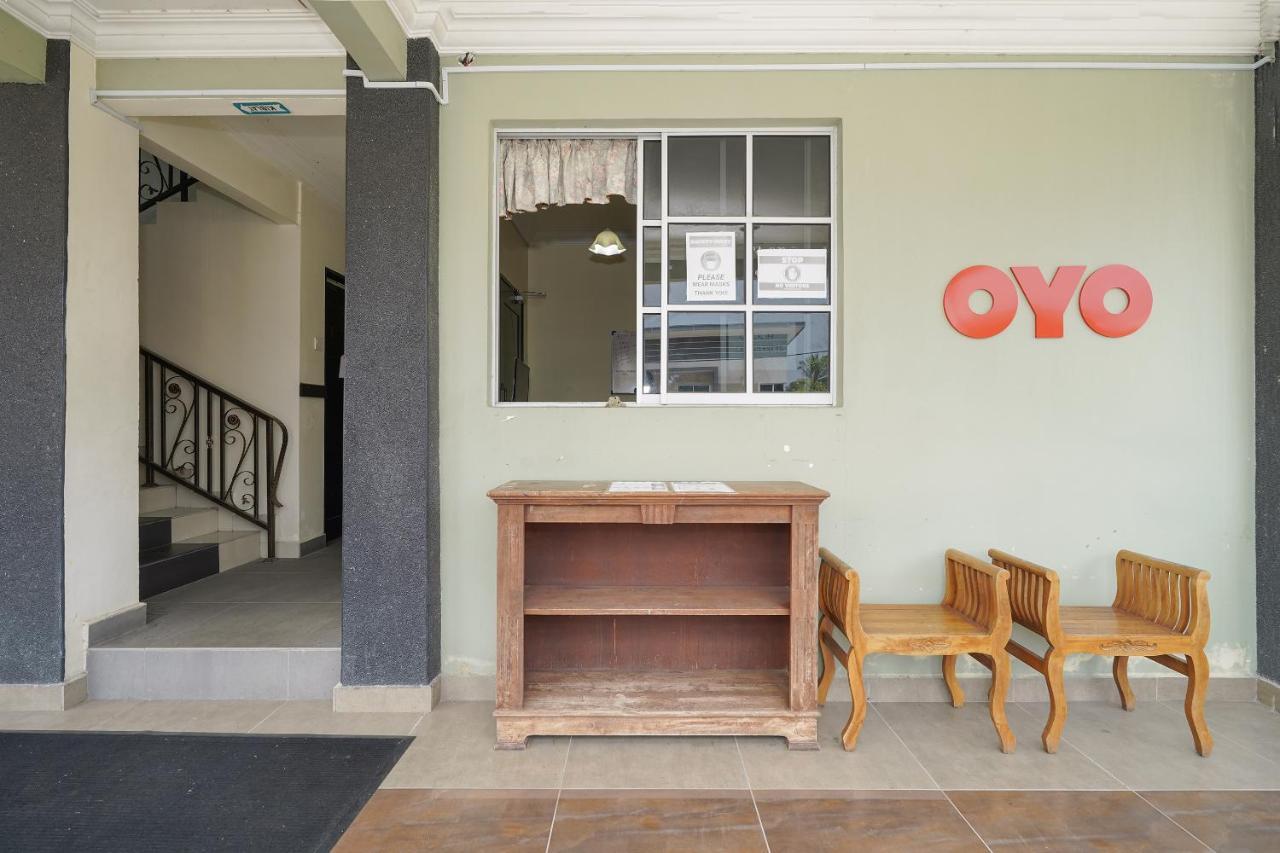 Oyo 90451 Bangi Moya Guesthouse 外观 照片