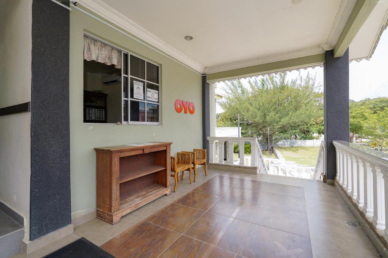 Oyo 90451 Bangi Moya Guesthouse 外观 照片